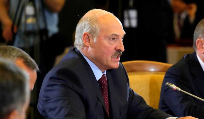 Признание выборов в обмен на разрыв с Россией: Запад приготовил Лукашенко ловушку