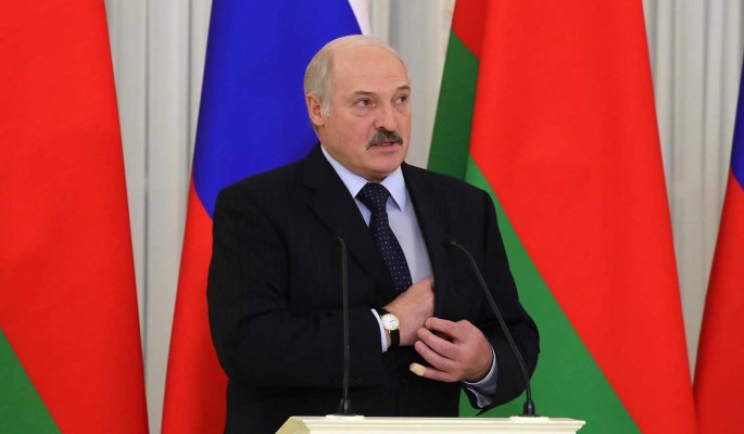 Эксперт: уронивший Белоруссию в долговую яму Лукашенко оставил семьи без сбережений
