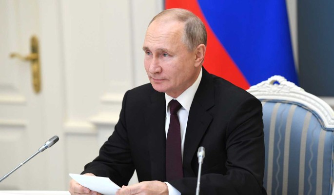 Песков о личной жизни Путина: Никакой завесы тайны нет