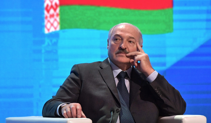 Растущая роль силовых структур формирует паранойю у Лукашенко – политолог Усов