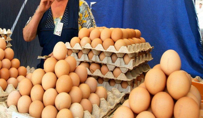 В России выросли цены на яйца и картофель