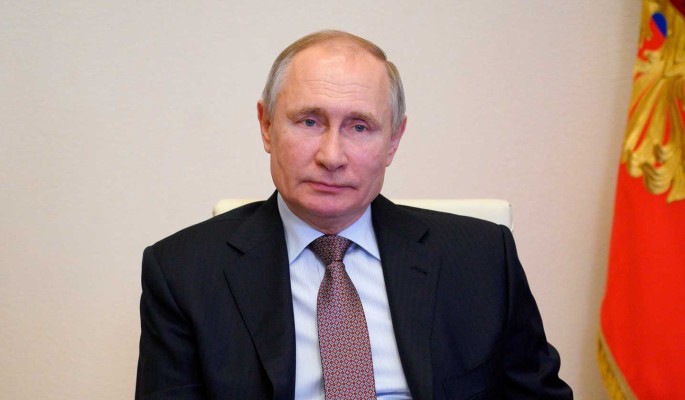 Путин объявил нерабочими дни между майскими праздниками