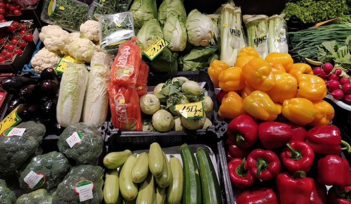 И овощи, и фрукты, и мясо: в России резко подорожали продукты