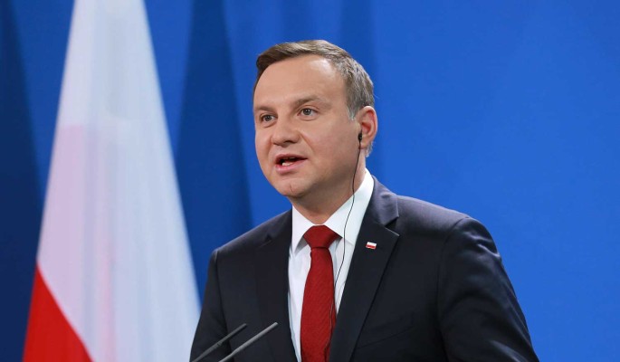 «Закомплексованность дает плоды»: в Госдуме ответили президенту Польши на слова о «ненормальной» России