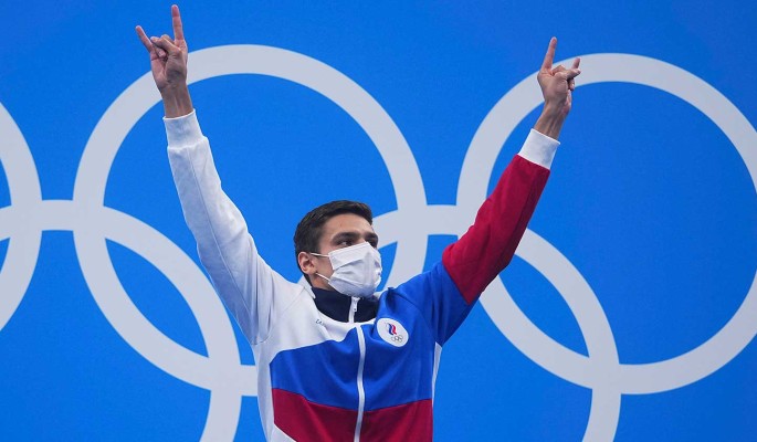 "Плакать хочу": чемпиона Рылова отчитали на Олимпиаде за маску с кошачьей мордой