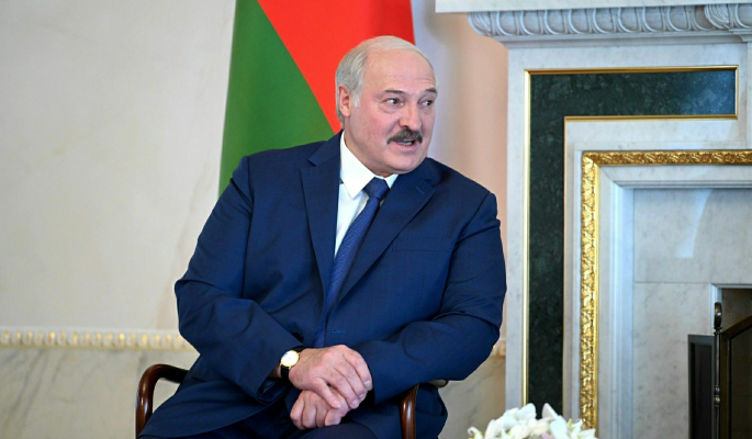Автомат Лукашенко стал экспонатом на выставке в Минске