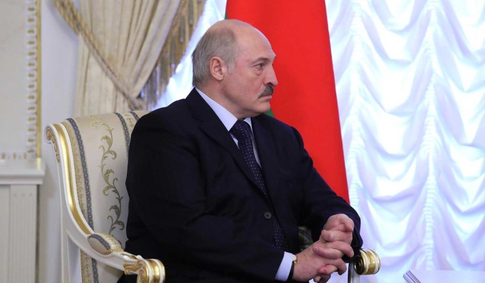 Экономист Чалый допустил отречение Кремля от поддержки Лукашенко: Москва шлет Минску сигнал