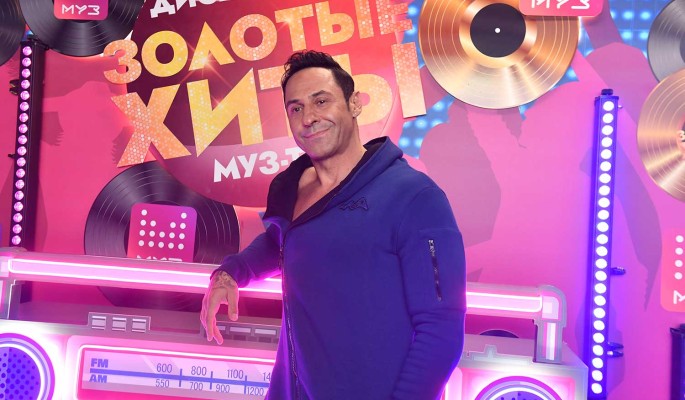 Возбудивший народ Костюшкин объявил о получении звания Народного артиста