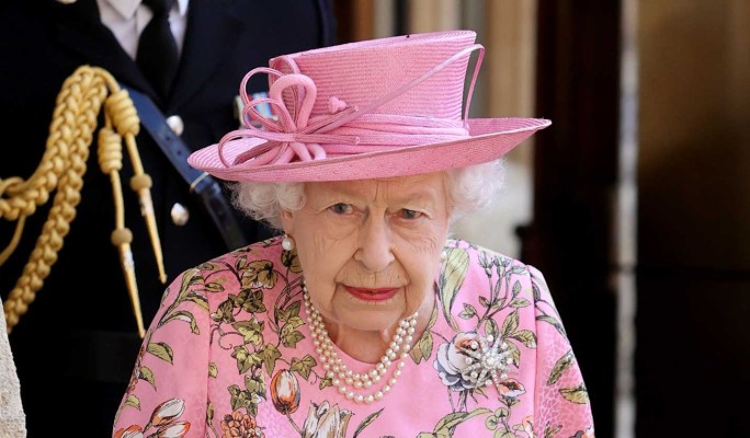 Британские СМИ: началась передача власти от Елизаветы II к принцу Чарльзу