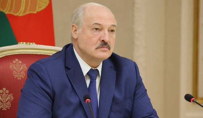 Лукашенко о смене режима в Белоруссии: Я наелся властью и Конституциями