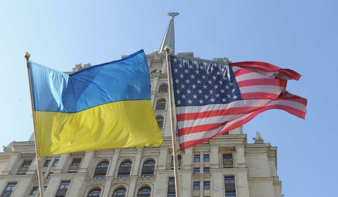 Политолог Бортник заявил об эксплуататорском отношении США к Украине