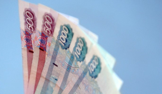 Одинокие родители начали получать от ПФР до восьми тысяч рублей 
