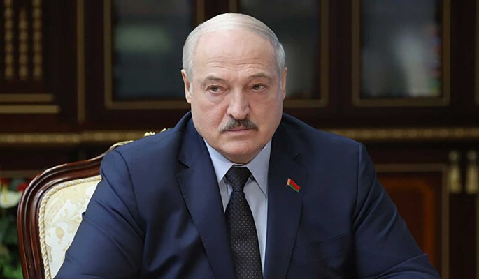 "Меня уже отмолотили": Лукашенко предупредил чиновников о "дохлятине" 