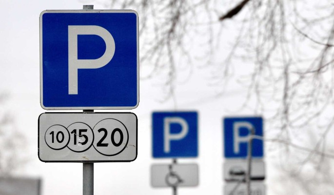 Московское приложение для паркинга распространилось до Санкт-Петербурга