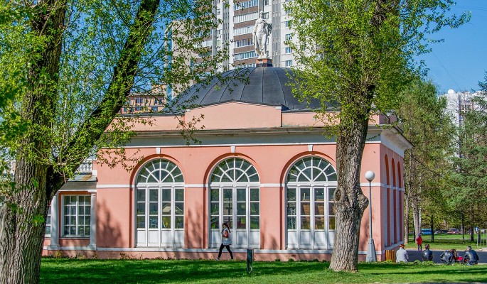 Парки Москвы подготовили для горожан пленэры, концерты и кинопоказы