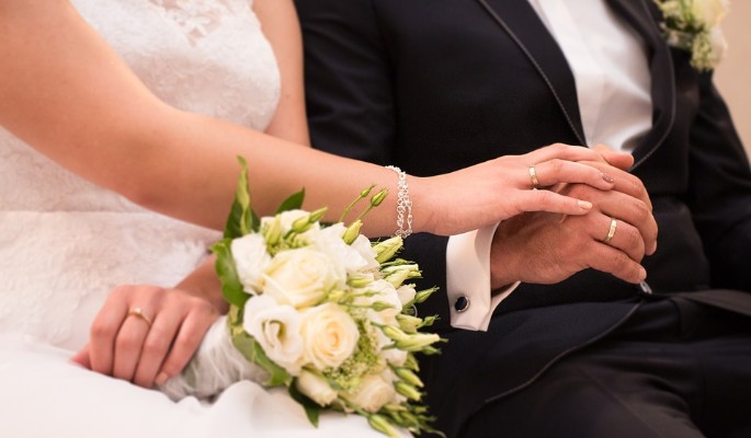 "Свадьба": Кадры замужней Кабаевой в белоснежном наряде вызвали шок