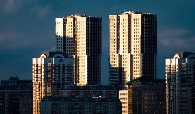 Аналитики зафиксировали снижение спроса на жилье в России