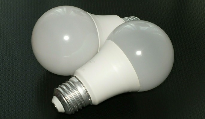 Эксперт дал советы по выбору качественных лампочек для дома