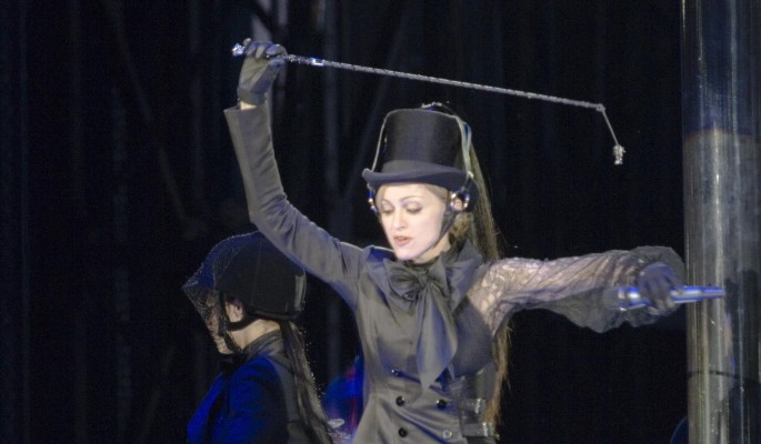 Королевы больше нет: известная российская певица прилюдно побила Мадонну