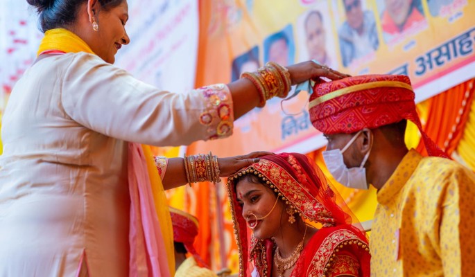 Свадьба по-индийски: проверка девственности, никакого секса до брака, все расходы на невесте