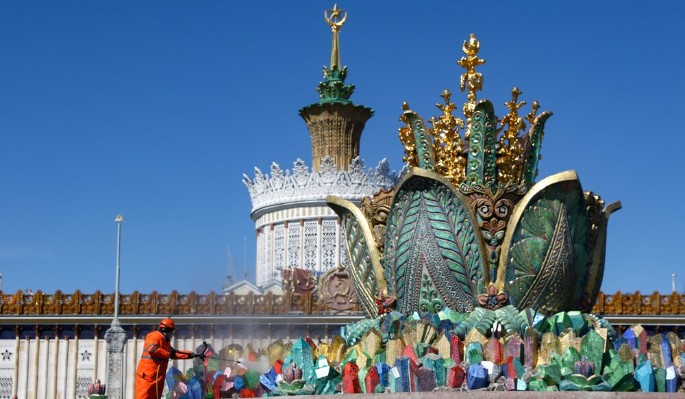 Москвичи предложили проводить на ВДНХ экскурсии по фонтанам и местам киносъемок