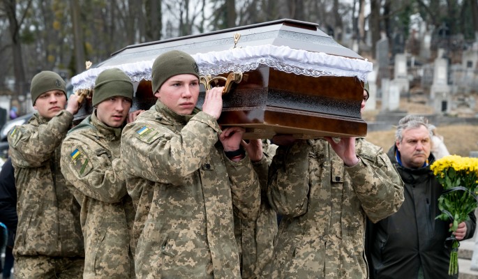 Дезертирства, суициды и чудовищные потери: украинская армия находится на грани распада