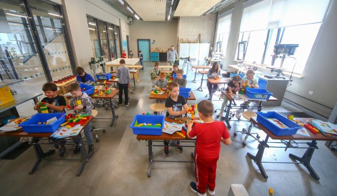 Инвесторы построят в Москве еще 30 школ и детсадов