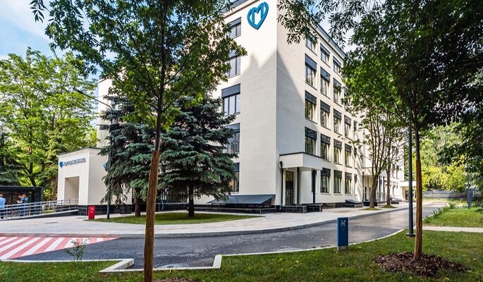 В Москве привели в порядок территории 66 отремонтированных поликлиник