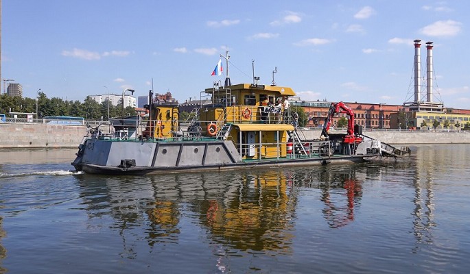 Коммунальный флот собрал в Москве около 600 тонн мусора