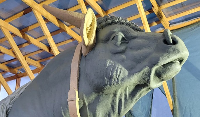 На павильон "Мясная промышленность" на ВДНХ скоро вернут скульптуры быков