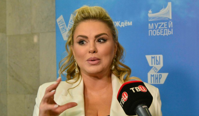 "Нас хотело много мужчин": Семенович рассказала о грязном сексе после концертов