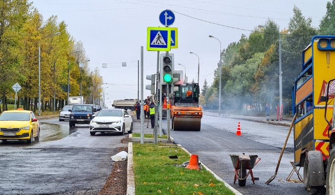 Московские специалисты отремонтировали дороги в Донецке и Луганске