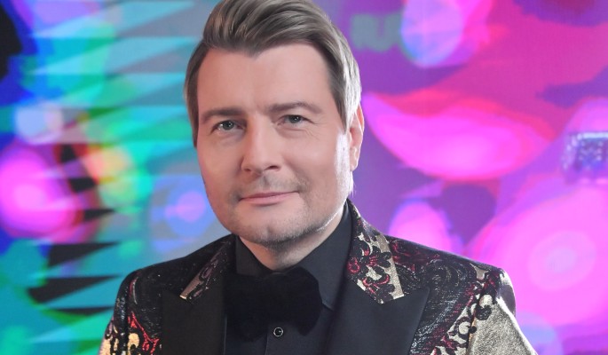 Николай Басков поздравил читателей Дни.ру с Новым годом