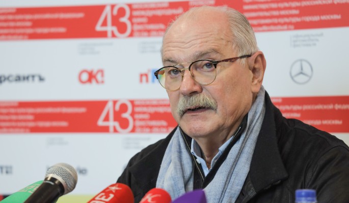 Выпил что-то и повис: Михалков на грани смерти отказался от помощи