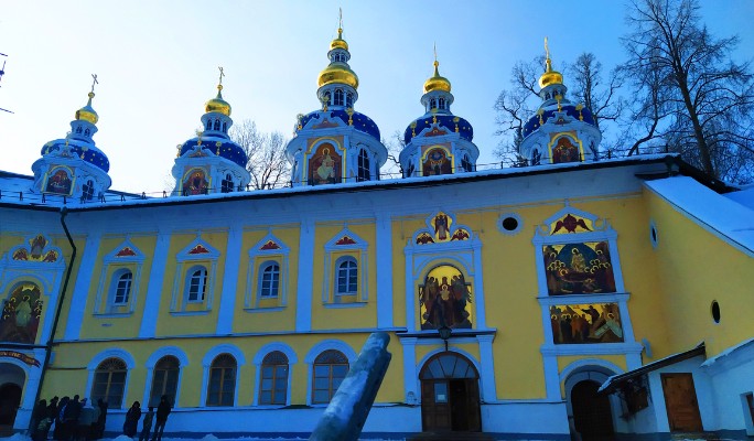 С Богом: дорогие удовольствия Псково-Печерского монастыря 
