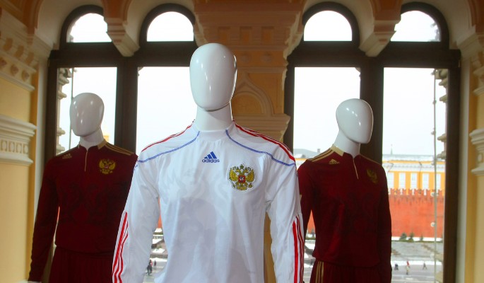 Adidas готовится провернуть в России финансовую авантюру