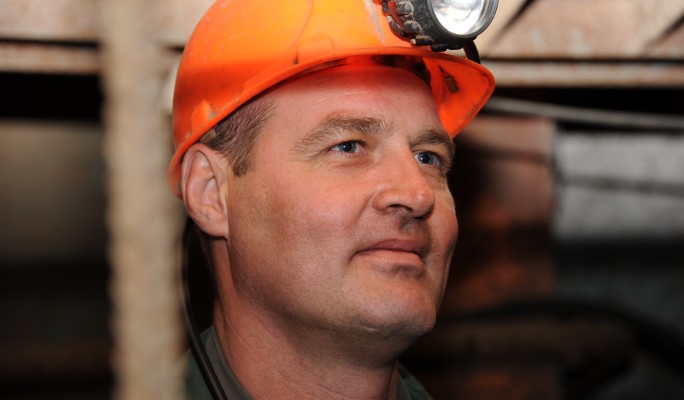 Горняку уранового рудника "Росатома" Эдуарду Щербине присвоили звание Герой Труда 