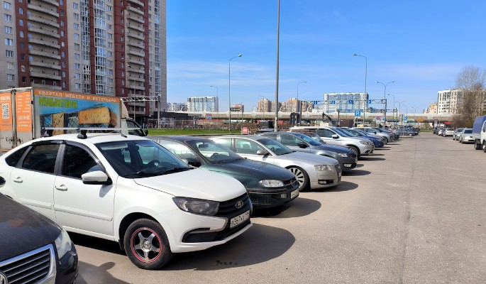 Онлайн-сервис по расчету мест для парковки у домов появился в Подмосковье