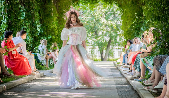 В саду имени Баумана пройдет фестиваль моды "Зеленый подиум"