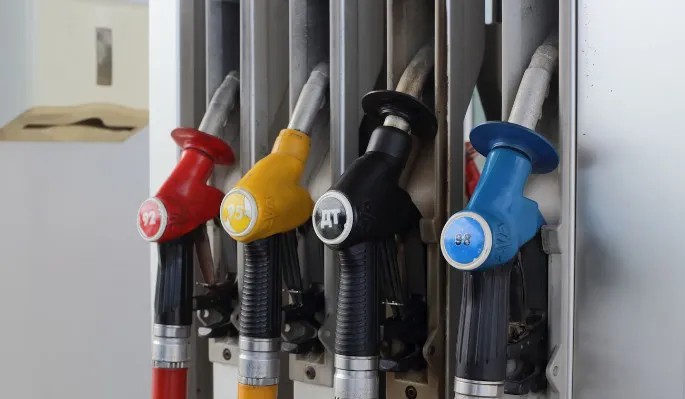 В России заметили снижение цен на бензин: где и на сколько