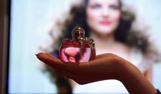 Масс-маркет против нишевой парфюмерии: как выбрать идеальный аромат?