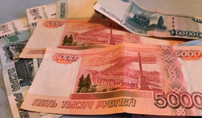 Когда россиянам покажут обновленные купюры номиналом 1000 и 5000 рублей