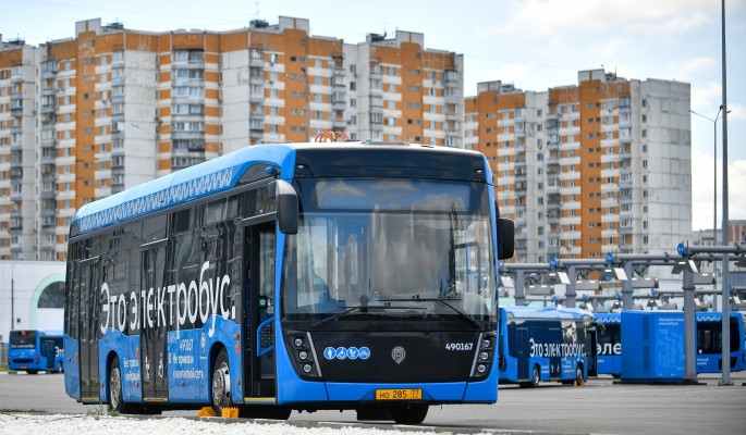 Собянин: Количество маршрутов наземного транспорта в Москве превысило 900