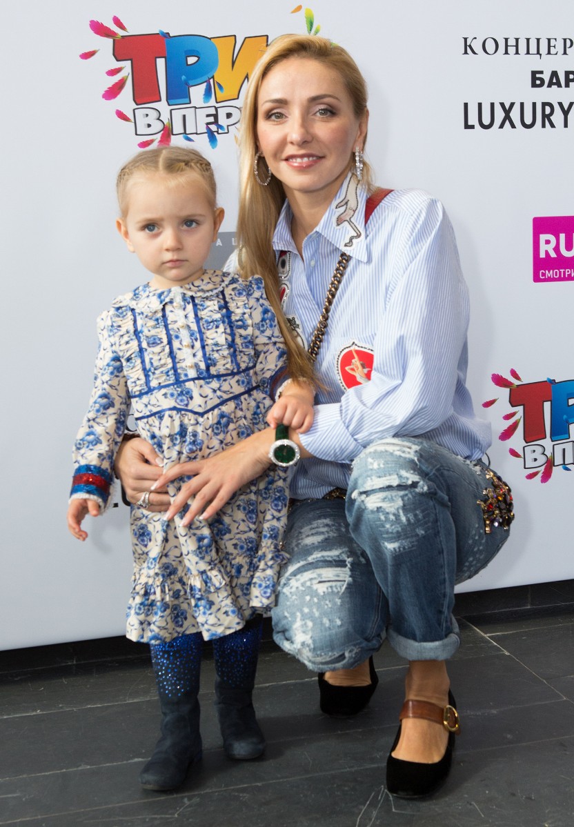 Гагарина с дочкой