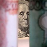 Рубль рухнул после отставки правительства России