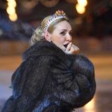 Навка в необычной позе показала свое мастерство