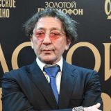 Дочь Григория Лепса раскинула стройные ножки 