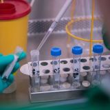 Коронавирус в Китае назвали биологическим оружием