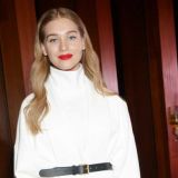 Полуобнаженную Кристину Асмус ткнули лицом в грязь