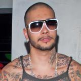 Попал на деньги: популярный певец проиграл рэперу Тимати 146 миллионов